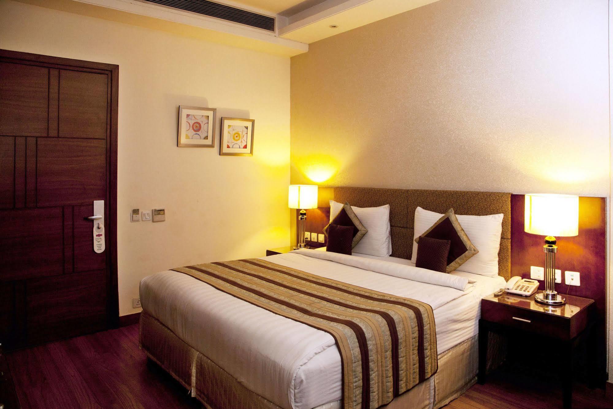 Alpina Hotels&Suites Nové Dillí Exteriér fotografie